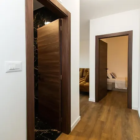 Luxury Golden Sibenik