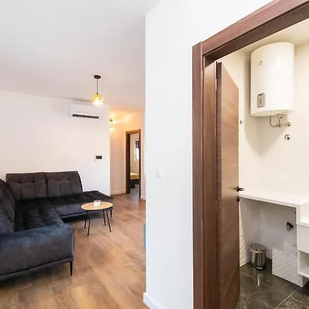 Luxury Golden Apartment