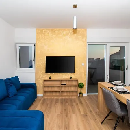 Luxury Golden *